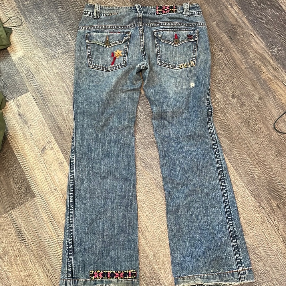 Free people size 30 embroidered jeans